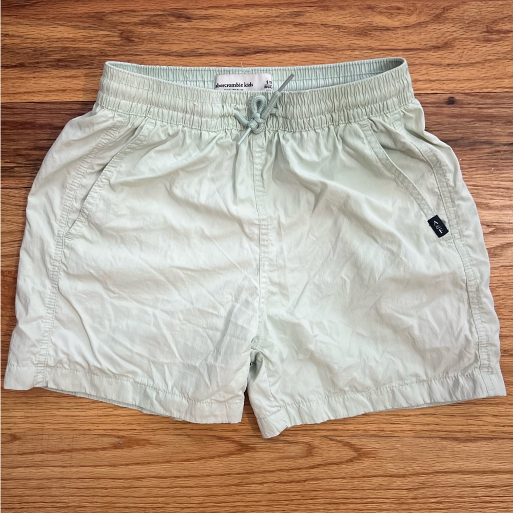 Abercrombie kids pool to play shorts (size 9/10)